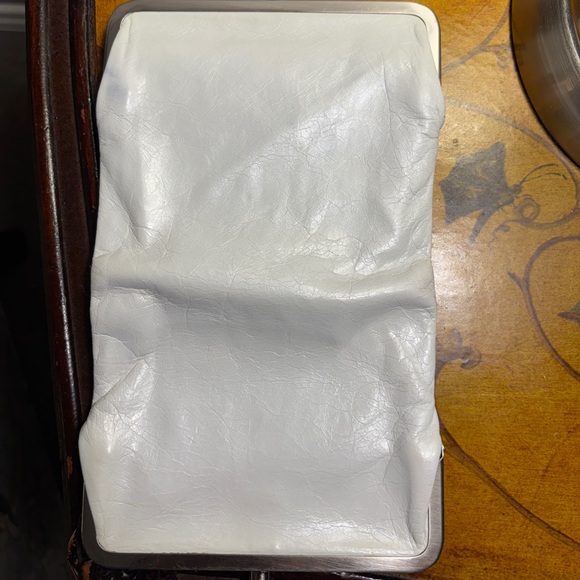 HOBO Robin * Vintage Compact Wallet * Pearl White - Picture 3 of 5